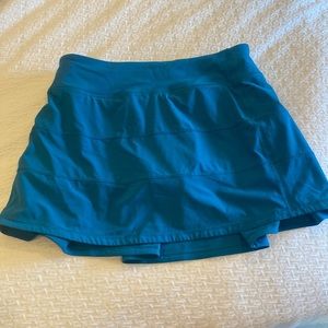 Lululemon teal Pace Rival skirt size 6 long